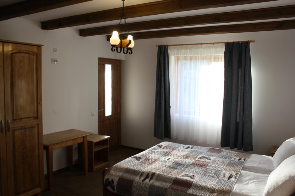 Hotel Cerdacul Cu Stuf Sfântu Gheorghe Esterno foto